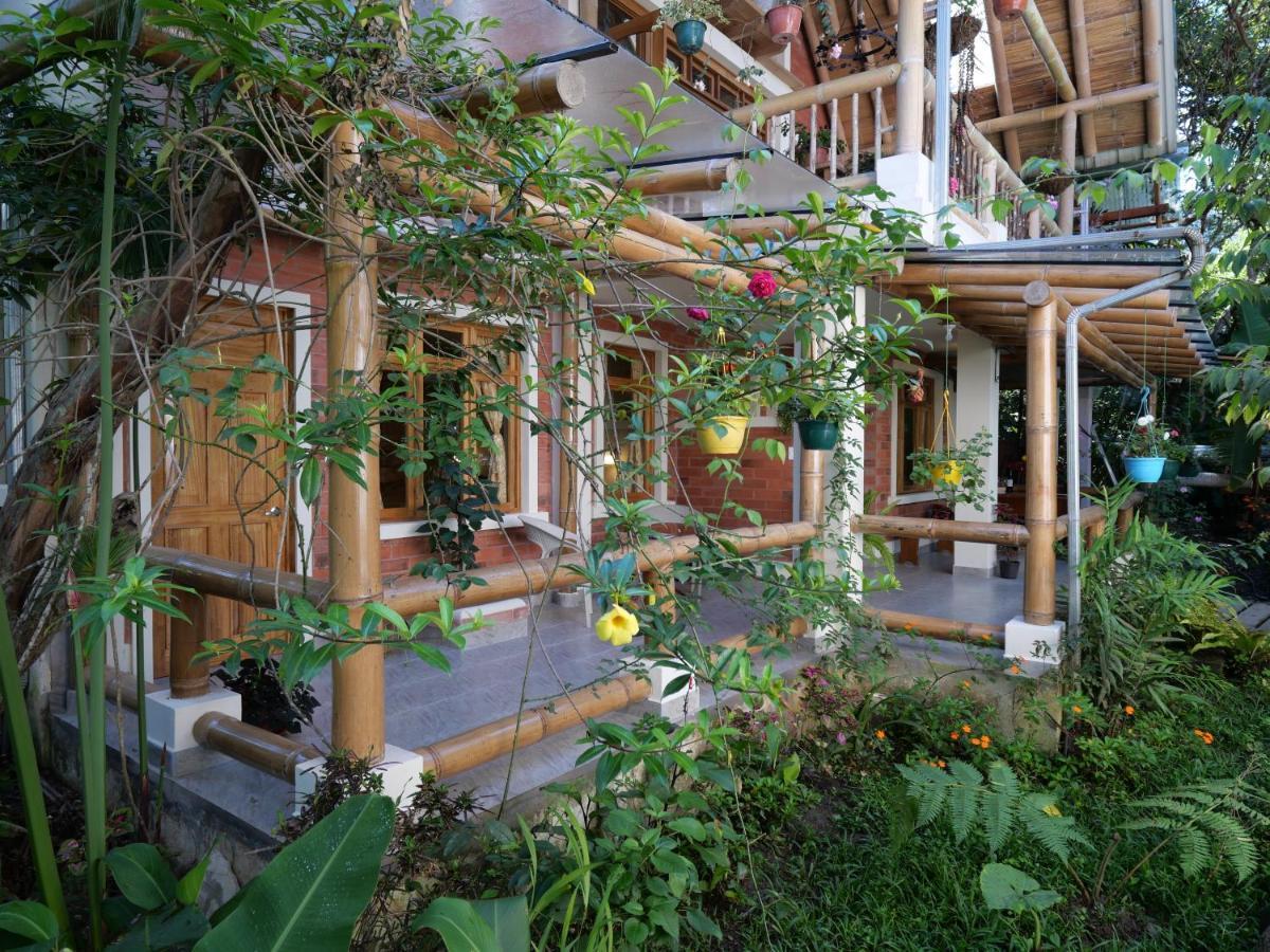 Casa Del Rio En Mindo Bed & Breakfast Exterior foto