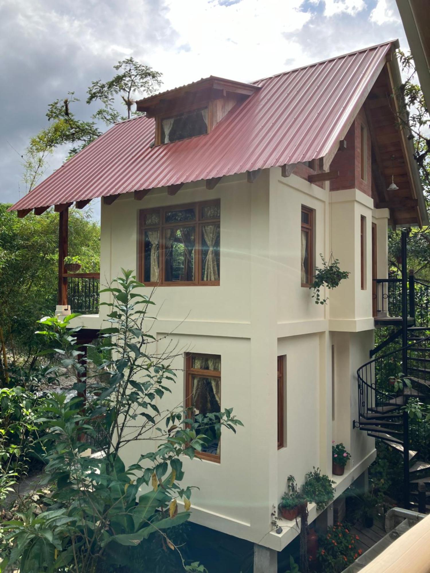 Casa Del Rio En Mindo Bed & Breakfast Exterior foto
